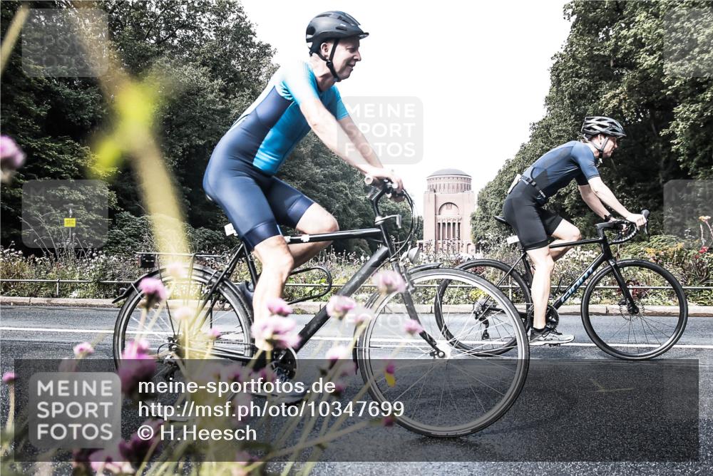 13.09.2026 - Stadtparktriathlon H.Heesch http://msf.ph/oto/10347699 13.09.2026 11:17:21 Radfahren 548, 593, 625, 637, 690, 697, 770, 772 meine-sportfotos.de