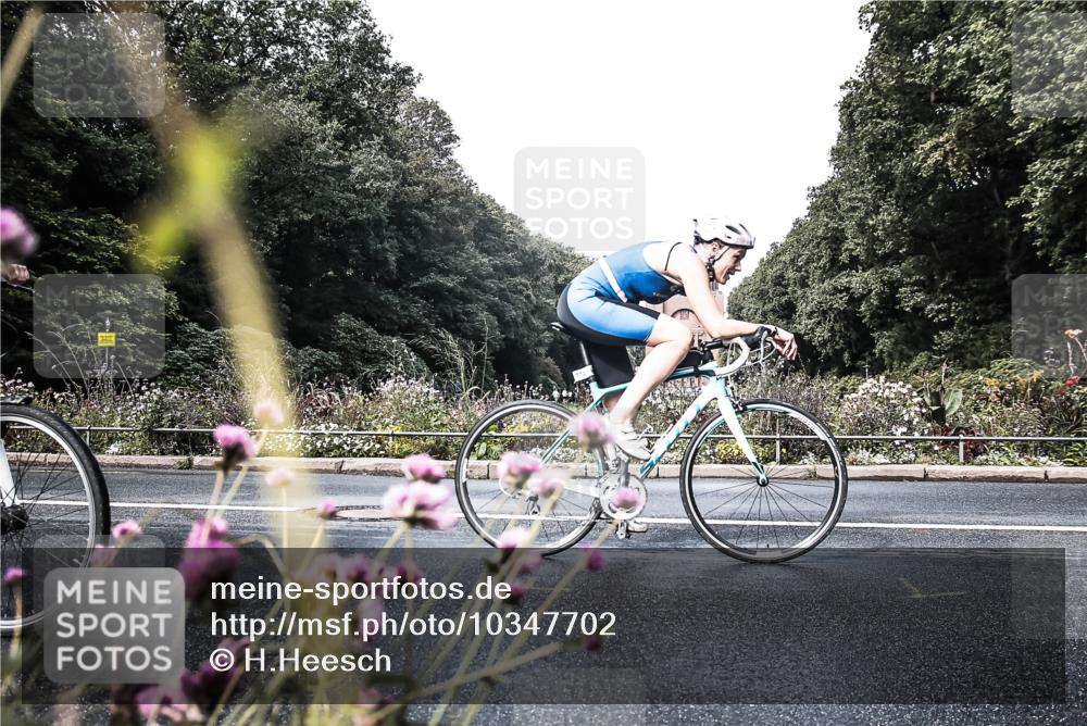 13.09.2026 - Stadtparktriathlon H.Heesch http://msf.ph/oto/10347702 13.09.2026 11:17:22 Radfahren 548, 593, 625, 637, 690, 697, 770, 772 meine-sportfotos.de