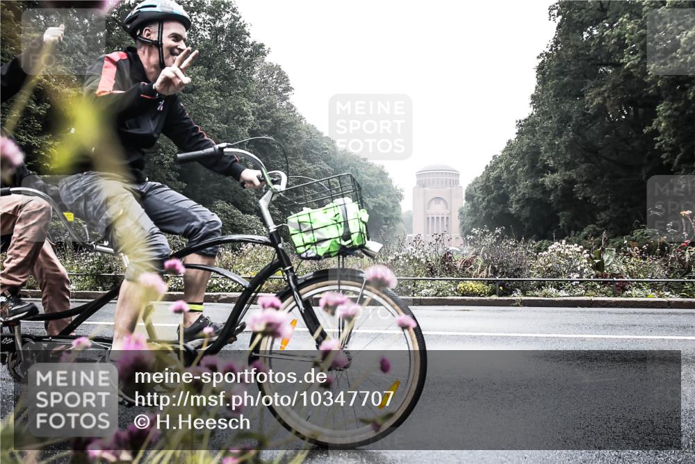 13.09.2026 - Stadtparktriathlon H.Heesch http://msf.ph/oto/10347707 13.09.2026 10:10:38 Radfahren 309, 342 meine-sportfotos.de