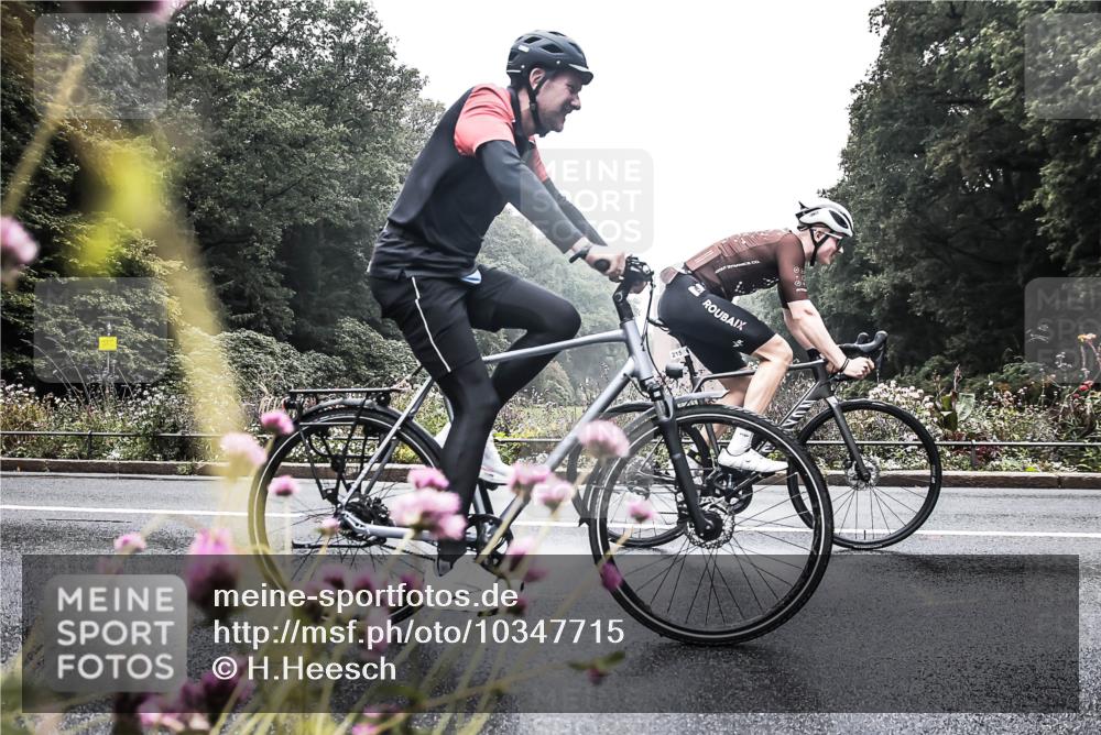 13.09.2026 - Stadtparktriathlon H.Heesch http://msf.ph/oto/10347715 13.09.2026 10:10:48 Radfahren 215, 274, 286 meine-sportfotos.de