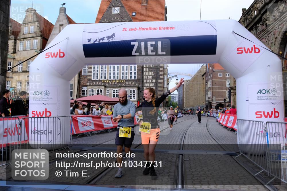 13.09.2026 - 21. swb-Marathon Bremen Tim E. http://msf.ph/oto/10347731 13.09.2026 11:19:03 Ziel 10005, 10264, 10344, 10568, 10997, 11443, 11629, 11794, 12090, 12371, 12422, 12561 meine-sportfotos.de