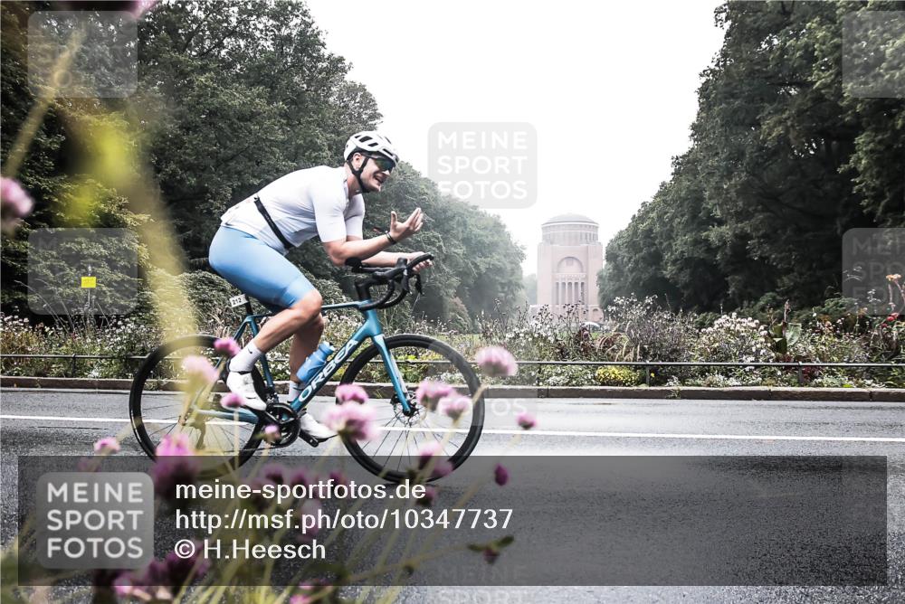 13.09.2026 - Stadtparktriathlon H.Heesch http://msf.ph/oto/10347737 13.09.2026 10:11:18 Radfahren 212 meine-sportfotos.de