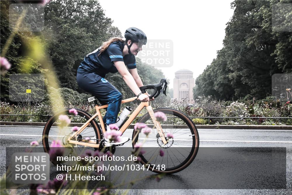 13.09.2026 - Stadtparktriathlon H.Heesch http://msf.ph/oto/10347748 13.09.2026 10:11:31 Radfahren 253, 271, 273, 296, 324 meine-sportfotos.de