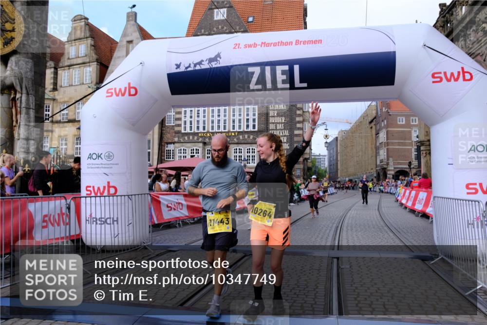 13.09.2026 - 21. swb-Marathon Bremen Tim E. http://msf.ph/oto/10347749 13.09.2026 11:19:03 Ziel 10005, 10264, 10344, 10568, 10997, 11443, 11629, 11794, 12090, 12371, 12422, 12561 meine-sportfotos.de