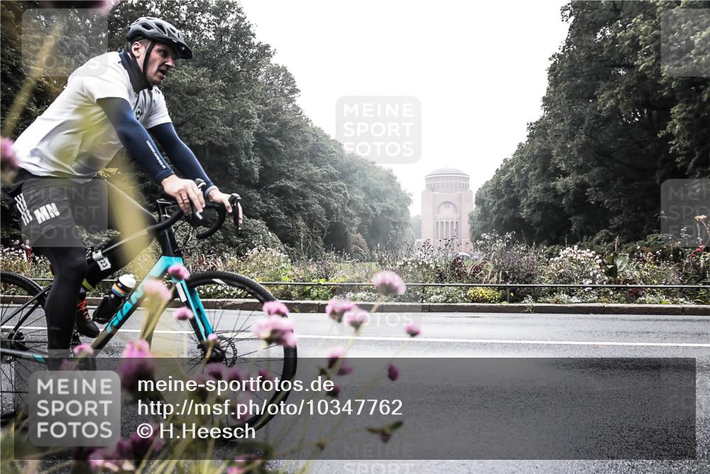 13.09.2026 - Stadtparktriathlon H.Heesch http://msf.ph/oto/10347762 13.09.2026 10:11:41 Radfahren 223 meine-sportfotos.de