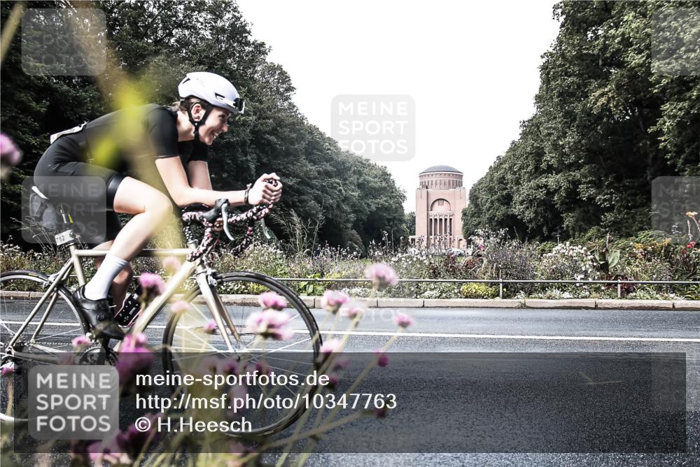 13.09.2026 - Stadtparktriathlon H.Heesch http://msf.ph/oto/10347763 13.09.2026 11:17:39 Radfahren 562, 660, 752, 814, 1797 meine-sportfotos.de
