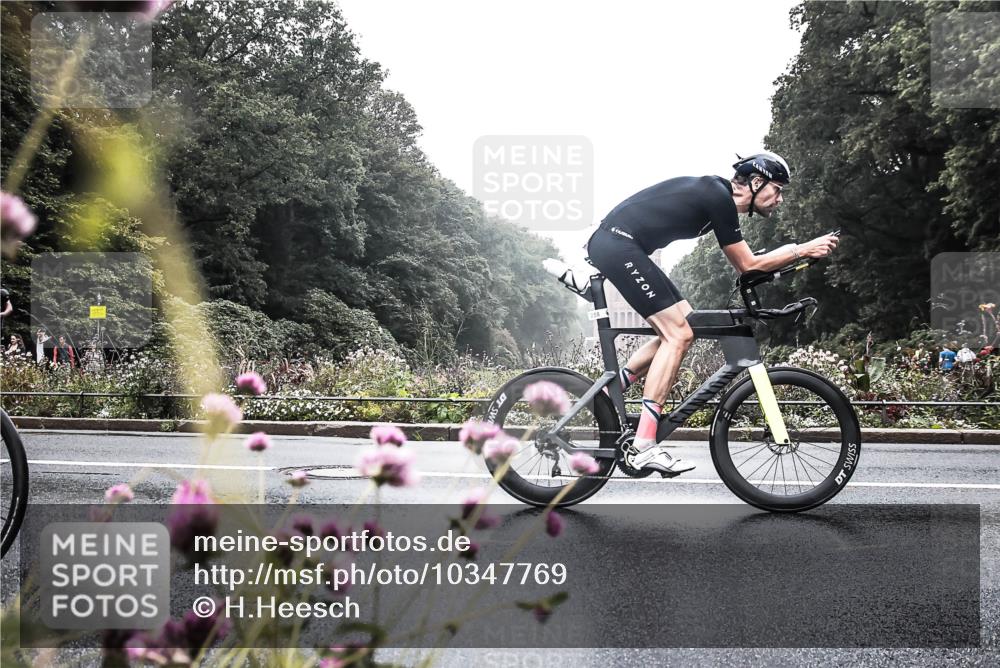 13.09.2026 - Stadtparktriathlon H.Heesch http://msf.ph/oto/10347769 13.09.2026 10:11:48 Radfahren 258, 311, 331 meine-sportfotos.de