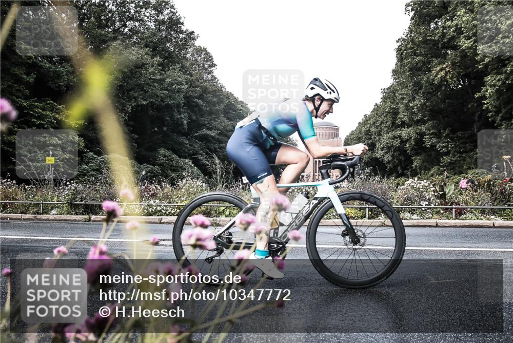 13.09.2026 - Stadtparktriathlon H.Heesch http://msf.ph/oto/10347772 13.09.2026 11:17:43 Radfahren 660, 814, 1797 meine-sportfotos.de