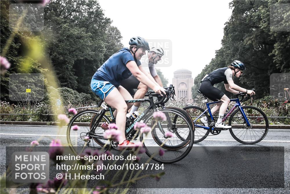 13.09.2026 - Stadtparktriathlon H.Heesch http://msf.ph/oto/10347784 13.09.2026 10:12:04 Radfahren 213, 256, 300, 305, 333, 334, 335 meine-sportfotos.de