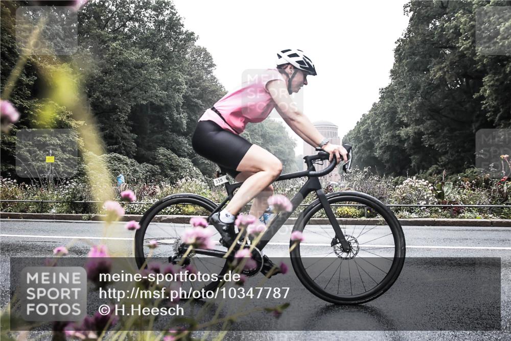 13.09.2026 - Stadtparktriathlon H.Heesch http://msf.ph/oto/10347787 13.09.2026 10:12:05 Radfahren 213, 256, 300, 305, 312, 333, 334, 335 meine-sportfotos.de