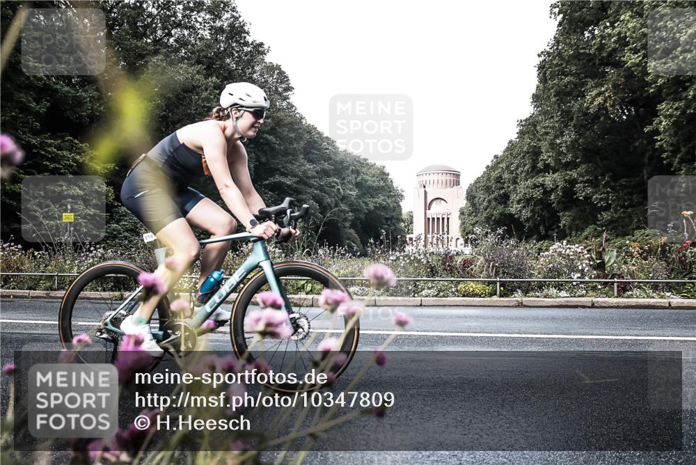 13.09.2026 - Stadtparktriathlon H.Heesch http://msf.ph/oto/10347809 13.09.2026 11:18:07 Radfahren 818 meine-sportfotos.de