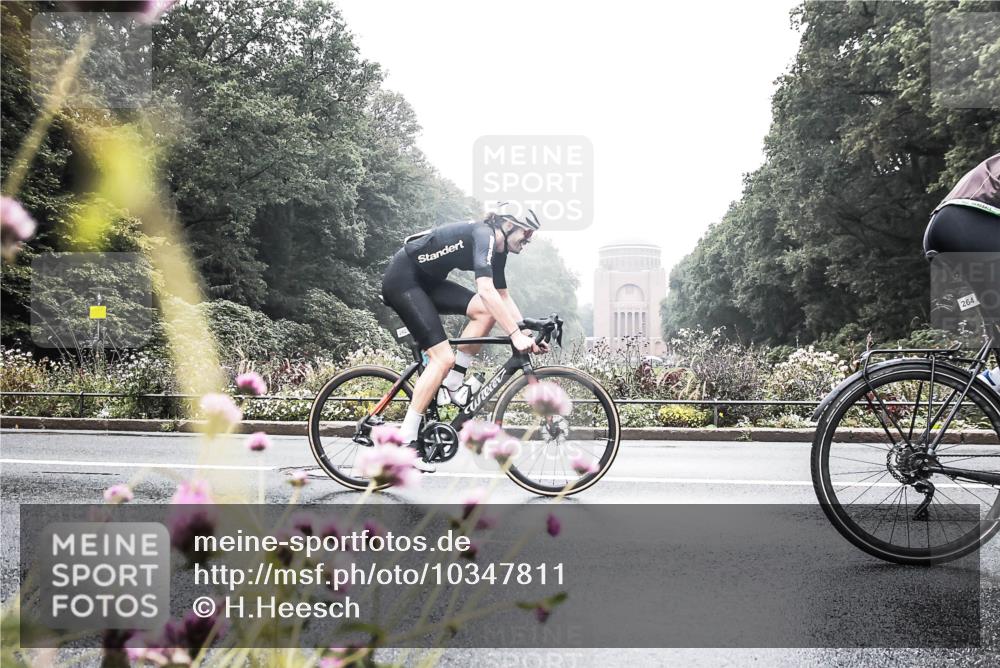 13.09.2026 - Stadtparktriathlon H.Heesch http://msf.ph/oto/10347811 13.09.2026 10:12:23 Radfahren 225, 237, 260, 262, 264 meine-sportfotos.de