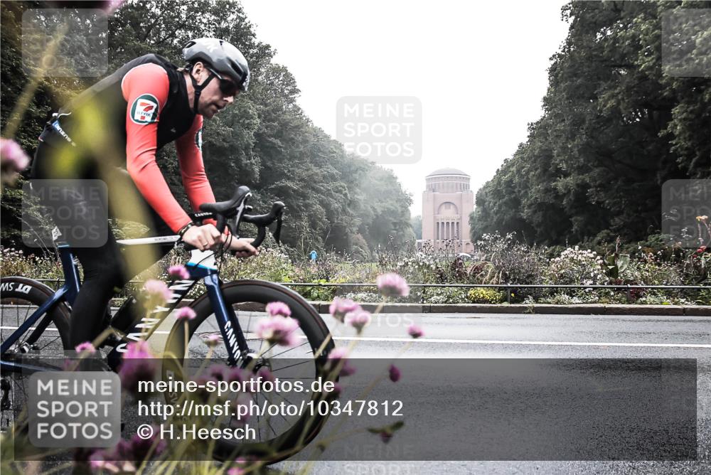 13.09.2026 - Stadtparktriathlon H.Heesch http://msf.ph/oto/10347812 13.09.2026 10:12:26 Radfahren 225, 237, 262, 264, 322 meine-sportfotos.de