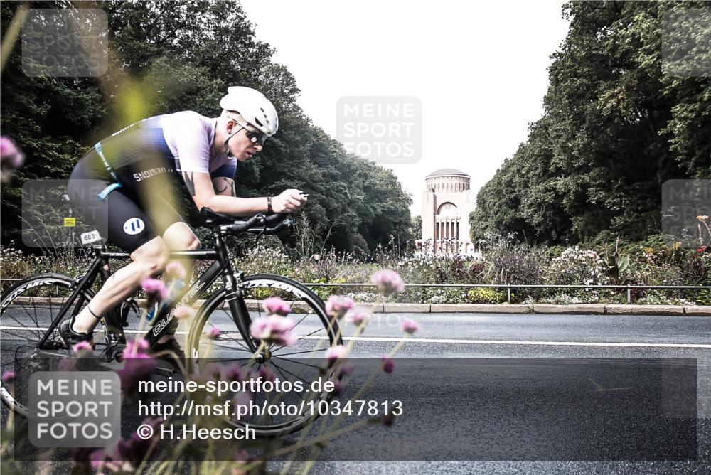 13.09.2026 - Stadtparktriathlon H.Heesch http://msf.ph/oto/10347813 13.09.2026 11:18:13 Radfahren 683 meine-sportfotos.de