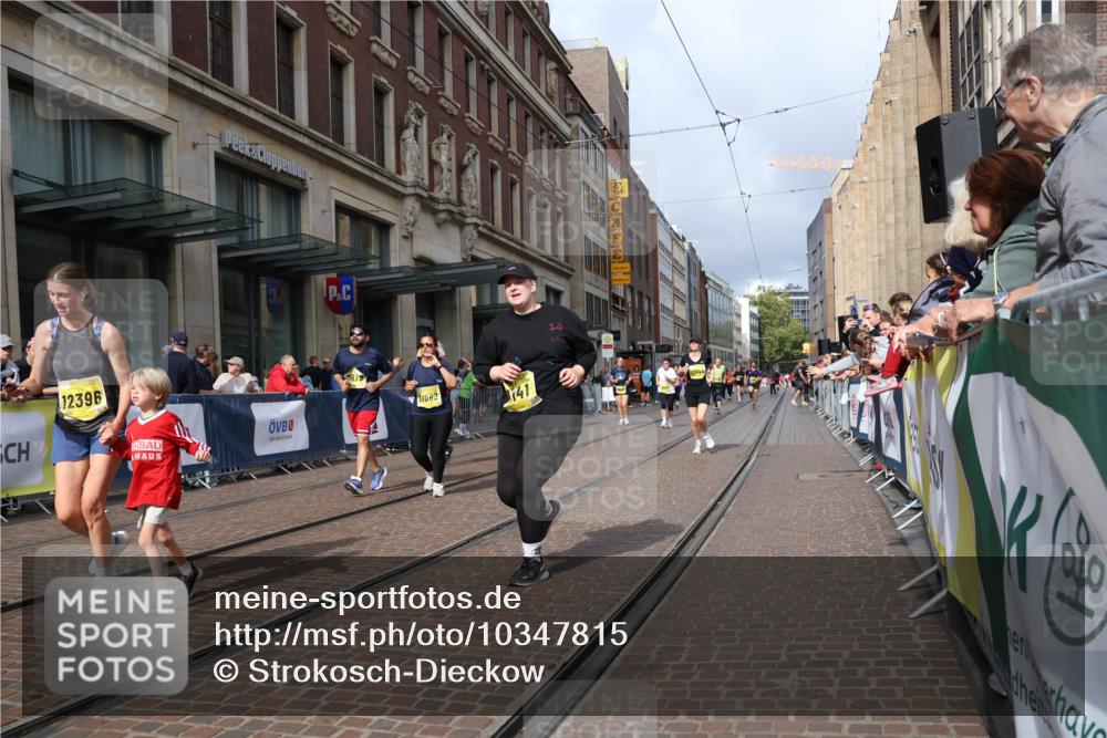 13.09.2026 - 21. swb-Marathon Bremen Strokosch-Dieckow http://msf.ph/oto/10347815 13.09.2026 11:10:57 Ziel 10313, 10419, 10527, 10611, 10644, 11036, 11062, 11141, 11216, 11231, 11458, 11483, 11679, 11691, 11745, 11870, 12126, 12148, 12396, 12401, 12464, 12507, 10148, 10163, 10461, 10462, 10547, 10653, 10792, 10841, 10911, 11043, 11047, 11237, 11309, 11327, 11335, 11465, 11513, 11583, 11691, 11736, 11756, 11846, 11993, 12401 meine-sportfotos.de
