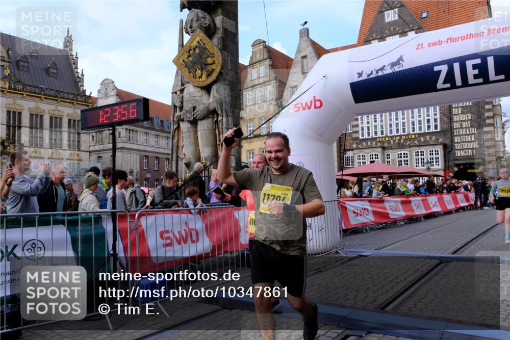 13.09.2026 - 21. swb-Marathon Bremen Tim E. http://msf.ph/oto/10347861 13.09.2026 11:19:12 Ziel 10005, 10202, 10264, 10344, 10524, 10568, 11443, 11629, 11794, 12090 meine-sportfotos.de