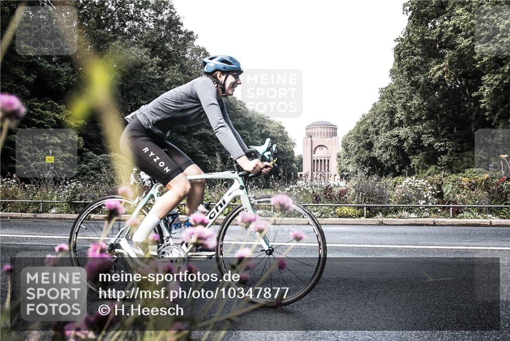 13.09.2026 - Stadtparktriathlon H.Heesch http://msf.ph/oto/10347877 13.09.2026 11:18:35 Radfahren 573, 647, 718, 786, 820, 821 meine-sportfotos.de