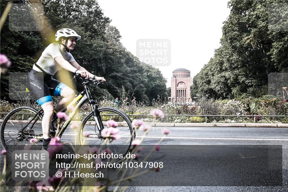 13.09.2026 - Stadtparktriathlon H.Heesch http://msf.ph/oto/10347908 13.09.2026 11:18:44 Radfahren 754 meine-sportfotos.de