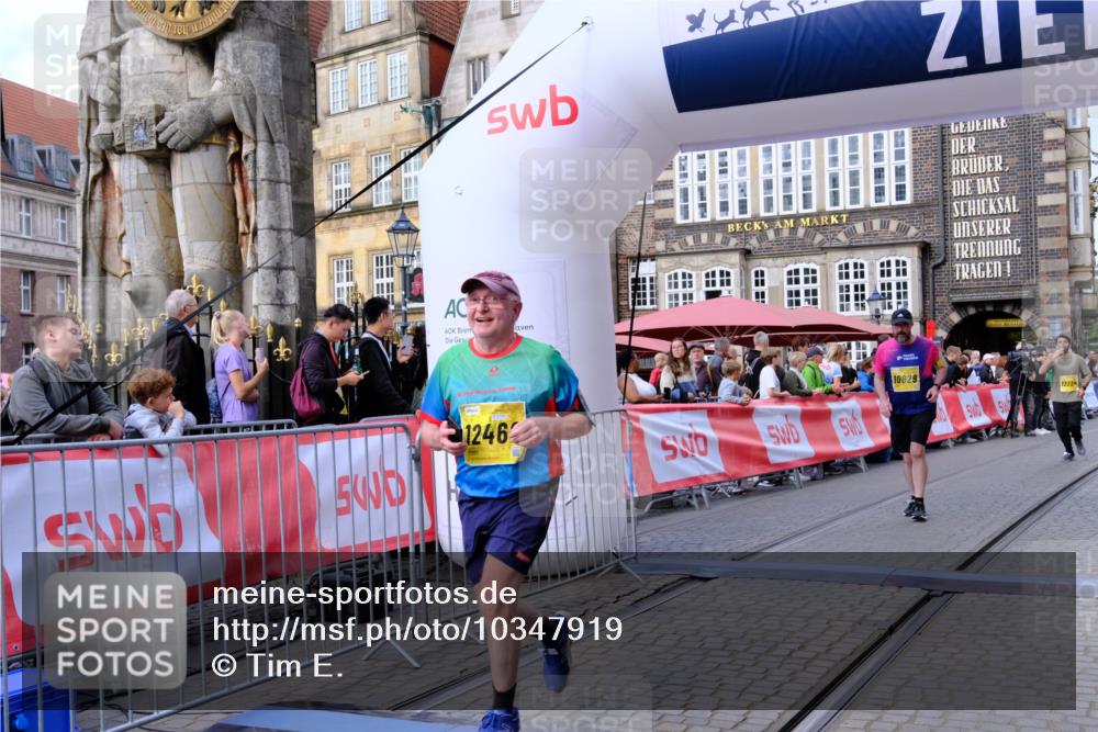 13.09.2026 - 21. swb-Marathon Bremen Tim E. http://msf.ph/oto/10347919 13.09.2026 11:19:33 Ziel 10629, 10933, 11050, 11760, 12224, 12462 meine-sportfotos.de