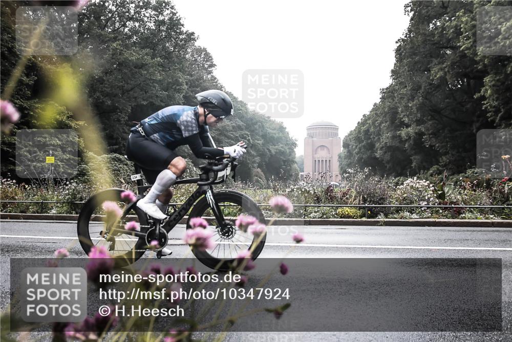 13.09.2026 - Stadtparktriathlon H.Heesch http://msf.ph/oto/10347924 13.09.2026 10:14:18 Radfahren 234 meine-sportfotos.de