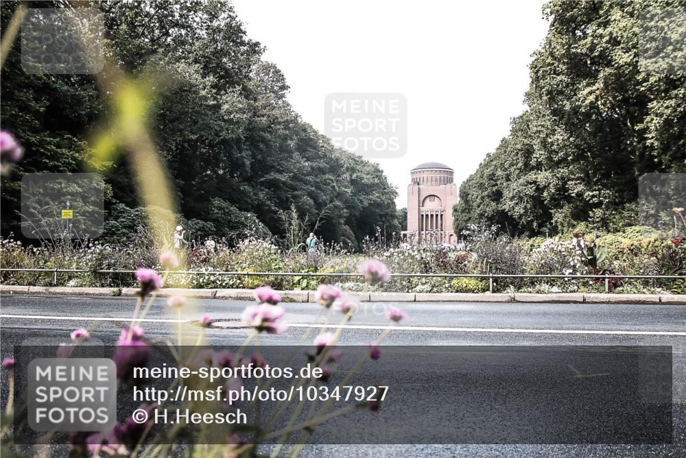 13.09.2026 - Stadtparktriathlon H.Heesch http://msf.ph/oto/10347927 13.09.2026 11:18:49 Radfahren 603, 688 meine-sportfotos.de
