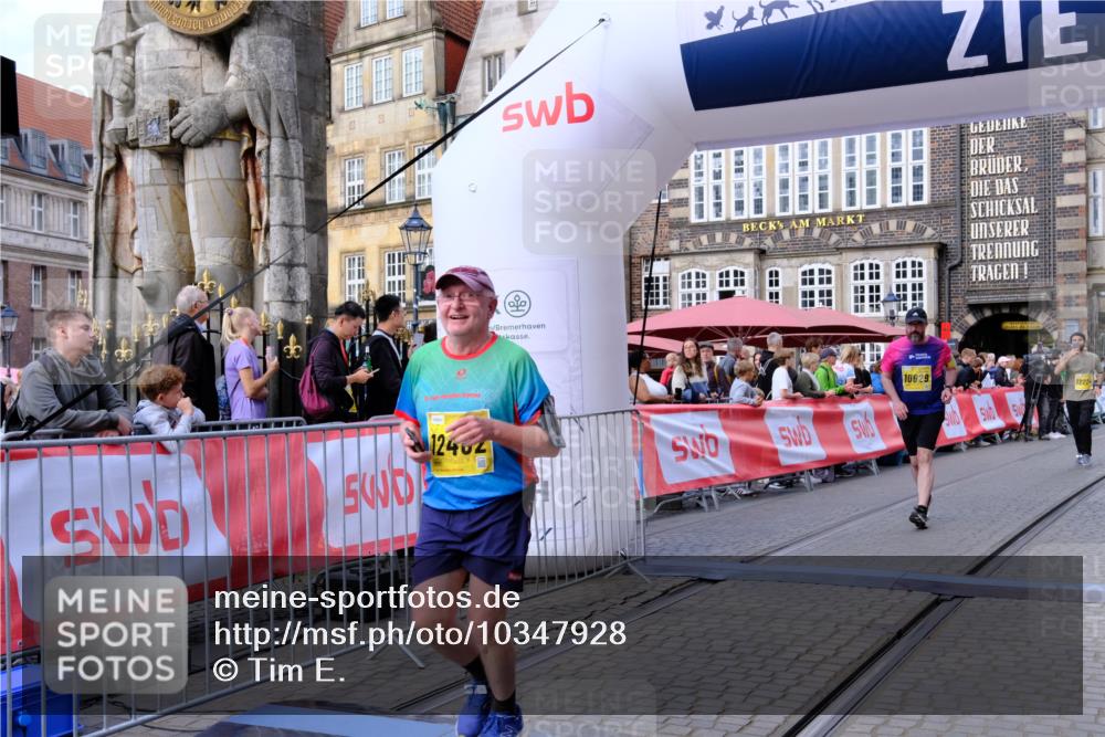 13.09.2026 - 21. swb-Marathon Bremen Tim E. http://msf.ph/oto/10347928 13.09.2026 11:19:33 Ziel 10629, 10933, 11050, 11760, 12224, 12462 meine-sportfotos.de