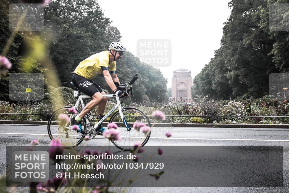 13.09.2026 - Stadtparktriathlon H.Heesch http://msf.ph/oto/10347929 13.09.2026 10:14:23 Radfahren 299, 320 meine-sportfotos.de