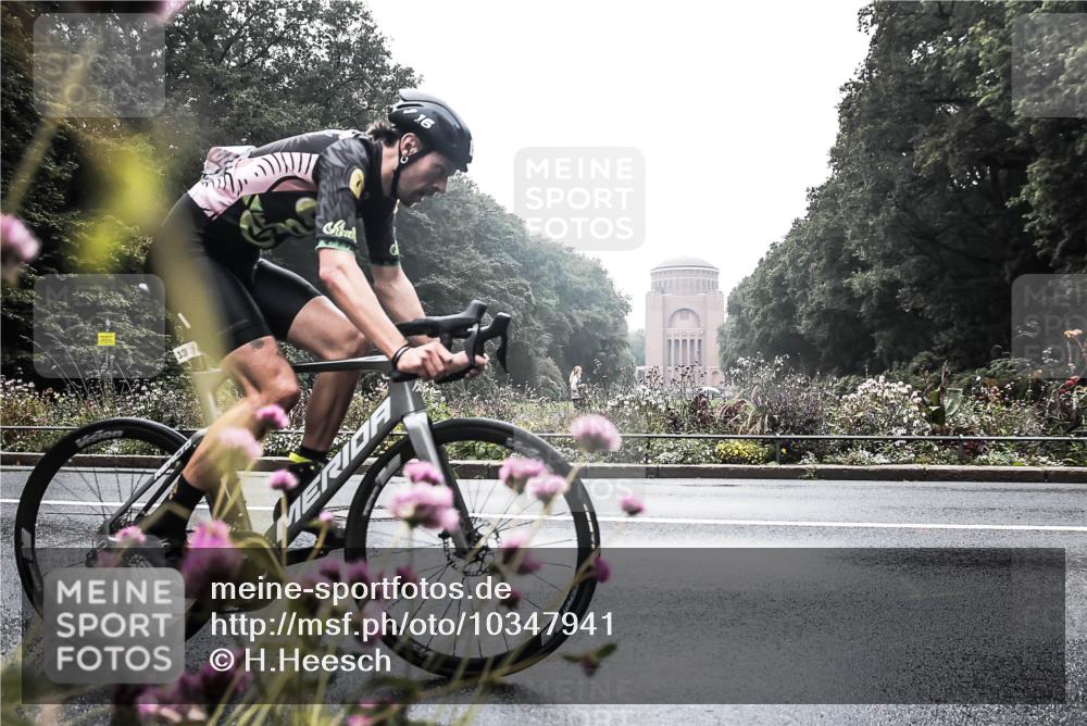 13.09.2026 - Stadtparktriathlon H.Heesch http://msf.ph/oto/10347941 13.09.2026 10:14:39 Radfahren 338 meine-sportfotos.de