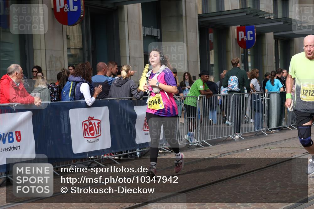 13.09.2026 - 21. swb-Marathon Bremen Strokosch-Dieckow http://msf.ph/oto/10347942 13.09.2026 11:11:06 Ziel 10155, 10419, 10510, 10511, 10546, 10611, 10977, 11036, 11216, 11231, 11289, 11458, 11533, 11702, 11745, 11870, 12126, 12148, 12220, 12286, 12311, 12336, 12396, 12464, 12508, 10148, 10163, 10313, 10461, 10462, 10527, 10547, 10644, 10653, 10792, 10841, 10911, 11043, 11062, 11141, 11237, 11335, 11465, 11483, 11513, 11679, 11691, 11756, 11993, 12401, 12507 meine-sportfotos.de