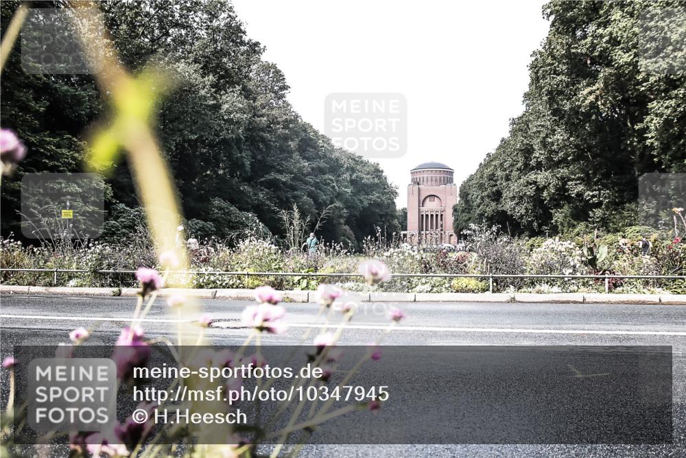 13.09.2026 - Stadtparktriathlon H.Heesch http://msf.ph/oto/10347945 13.09.2026 11:18:51 Radfahren 603, 688 meine-sportfotos.de