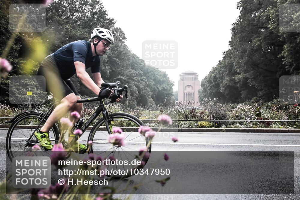 13.09.2026 - Stadtparktriathlon H.Heesch http://msf.ph/oto/10347950 13.09.2026 10:14:59 Radfahren 217, 339 meine-sportfotos.de