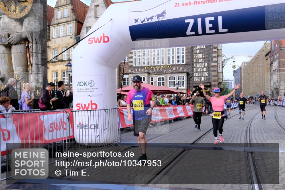 13.09.2026 - 21. swb-Marathon Bremen Tim E. http://msf.ph/oto/10347953 13.09.2026 11:19:36 Ziel 10004, 10629, 10933, 11050, 11760, 12224, 12462 meine-sportfotos.de