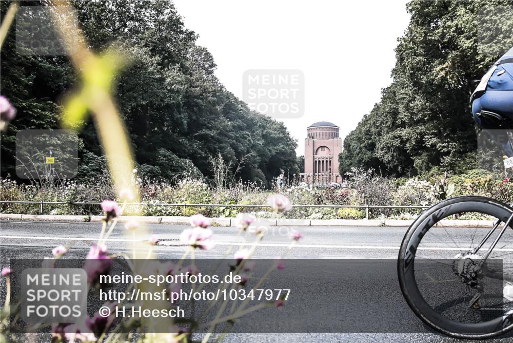 13.09.2026 - Stadtparktriathlon H.Heesch http://msf.ph/oto/10347977 13.09.2026 11:18:57 Radfahren 685, 694, 710, 778 meine-sportfotos.de