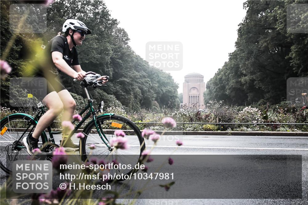 13.09.2026 - Stadtparktriathlon H.Heesch http://msf.ph/oto/10347981 13.09.2026 10:15:28 Radfahren 306 meine-sportfotos.de