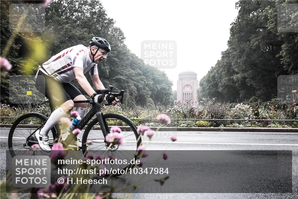 13.09.2026 - Stadtparktriathlon H.Heesch http://msf.ph/oto/10347984 13.09.2026 10:15:34 Radfahren 293, 329, 341 meine-sportfotos.de