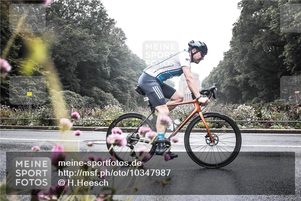 13.09.2026 - Stadtparktriathlon H.Heesch http://msf.ph/oto/10347987 13.09.2026 10:15:36 Radfahren 218, 293, 329, 341 meine-sportfotos.de