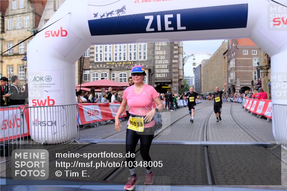 13.09.2026 - 21. swb-Marathon Bremen Tim E. http://msf.ph/oto/10348005 13.09.2026 11:19:38 Ziel 10004, 10629, 10933, 11050, 11760, 12224, 12462 meine-sportfotos.de
