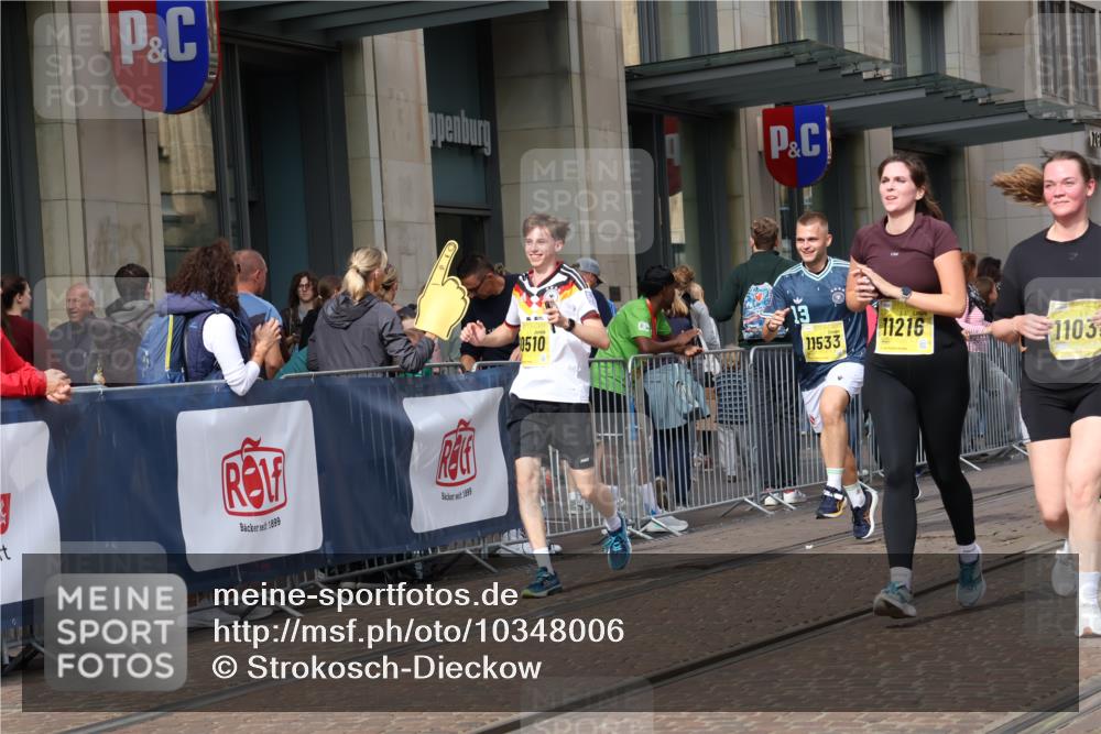 13.09.2026 - 21. swb-Marathon Bremen Strokosch-Dieckow http://msf.ph/oto/10348006 13.09.2026 11:11:11 Ziel 10155, 10419, 10510, 10511, 10546, 10552, 10977, 11036, 11216, 11231, 11239, 11289, 11458, 11533, 11702, 11745, 11870, 11927, 12082, 12126, 12148, 12220, 12286, 12311, 12336, 12464, 12508, 12553, 10148, 10163, 10313, 10419, 10527, 10547, 10611, 10644, 10653, 10792, 10841, 11043, 11062, 11141, 11237, 11335, 11483, 11679, 11691, 11745, 11756, 11993, 12396, 12401, 12507 meine-sportfotos.de