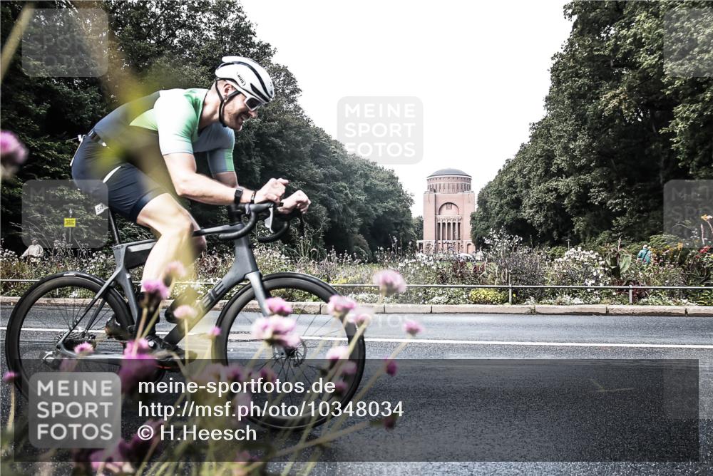 13.09.2026 - Stadtparktriathlon H.Heesch http://msf.ph/oto/10348034 13.09.2026 11:19:09 Radfahren 598, 706, 731, 817 meine-sportfotos.de