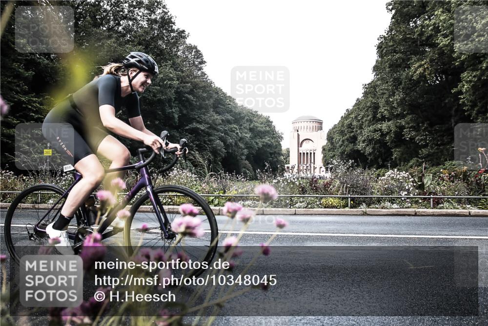 13.09.2026 - Stadtparktriathlon H.Heesch http://msf.ph/oto/10348045 13.09.2026 11:19:29 Radfahren 600, 733, 789, 808 meine-sportfotos.de
