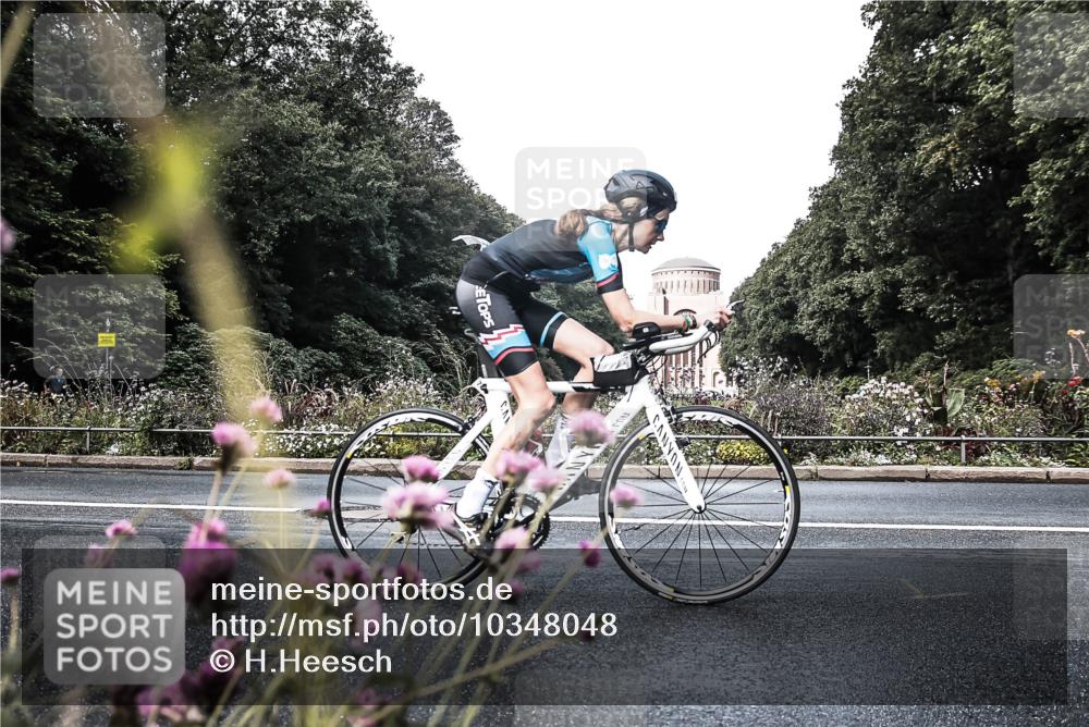 13.09.2026 - Stadtparktriathlon H.Heesch http://msf.ph/oto/10348048 13.09.2026 11:19:30 Radfahren 600, 733, 789, 808 meine-sportfotos.de