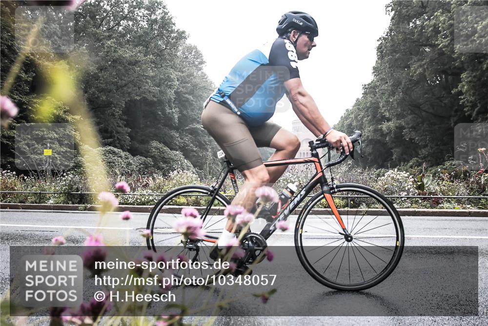 13.09.2026 - Stadtparktriathlon H.Heesch http://msf.ph/oto/10348057 13.09.2026 10:16:34 Radfahren 224, 236, 348, 351 meine-sportfotos.de