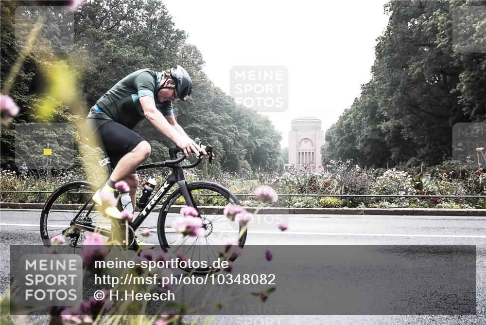 13.09.2026 - Stadtparktriathlon H.Heesch http://msf.ph/oto/10348082 13.09.2026 10:17:14 Radfahren 241, 245 meine-sportfotos.de