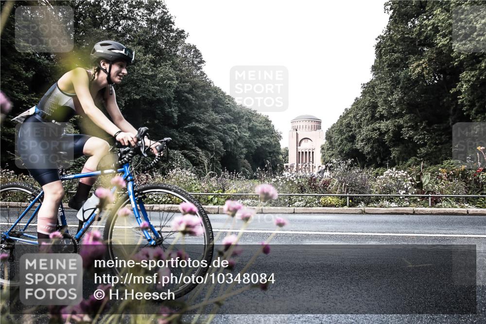 13.09.2026 - Stadtparktriathlon H.Heesch http://msf.ph/oto/10348084 13.09.2026 11:19:44 Radfahren 591, 788 meine-sportfotos.de