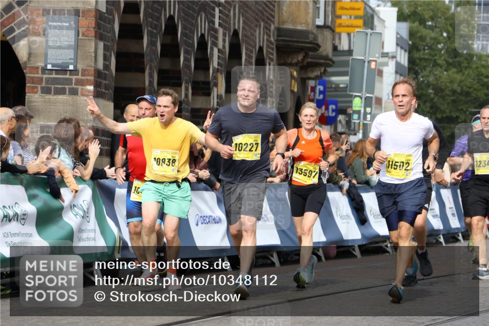 13.09.2026 - 21. swb-Marathon Bremen Strokosch-Dieckow http://msf.ph/oto/10348112 13.09.2026 10:53:47 Ziel 10222, 10448, 10479, 10626, 10757, 10780, 10821, 10845, 10886, 11168, 11242, 11379, 11446, 11590, 11800, 12040, 12056, 12119, 12275, 12308, 10255, 10579, 10685, 10708, 10822, 10947, 11010, 11206, 11489, 11596, 12075, 12244, 12356, 12405, 12435, 12492, 12515, 13531 meine-sportfotos.de