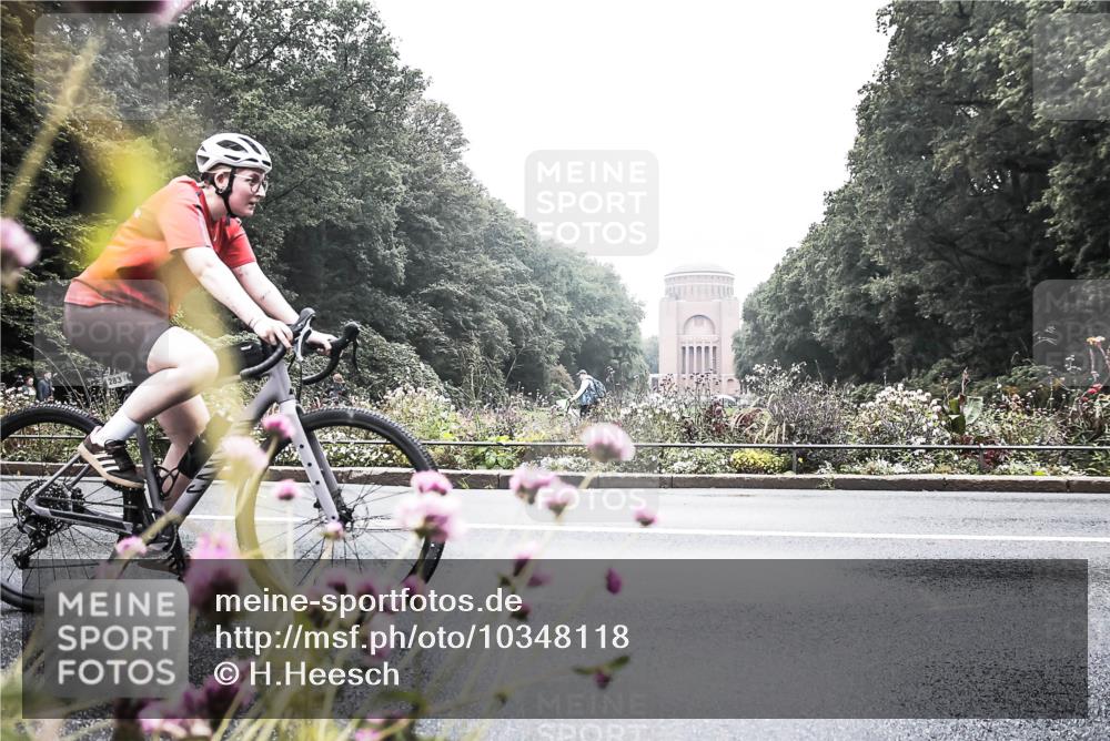 13.09.2026 - Stadtparktriathlon H.Heesch http://msf.ph/oto/10348118 13.09.2026 10:17:54 Radfahren 257, 283 meine-sportfotos.de