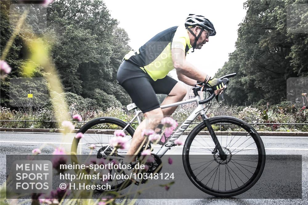 13.09.2026 - Stadtparktriathlon H.Heesch http://msf.ph/oto/10348124 13.09.2026 10:18:00 Radfahren 316, 364, 395, 421 meine-sportfotos.de