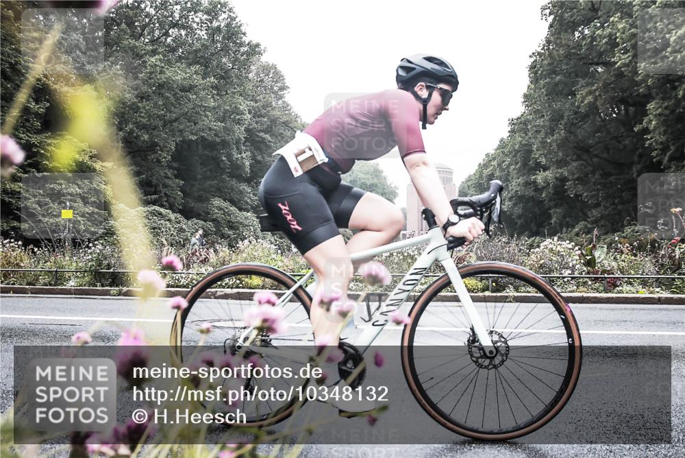 13.09.2026 - Stadtparktriathlon H.Heesch http://msf.ph/oto/10348132 13.09.2026 10:18:01 Radfahren 316, 364, 395, 421 meine-sportfotos.de