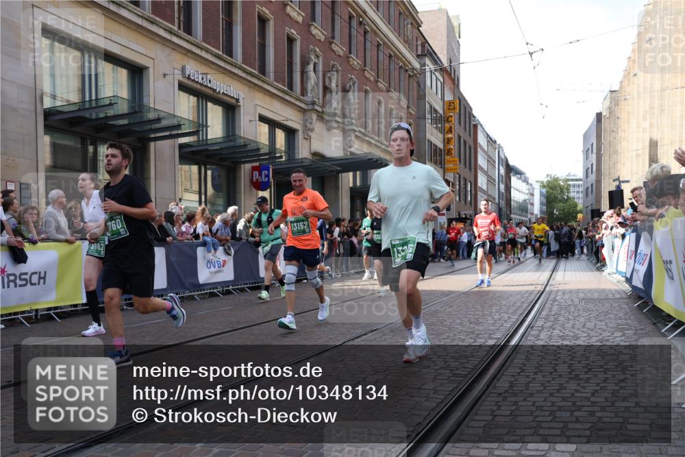 13.09.2026 - 21. swb-Marathon Bremen Strokosch-Dieckow http://msf.ph/oto/10348134 13.09.2026 13:30:41 Ziel 244, 1189, 1398, 1479, 1533, 1841, 1941, 2513, 2802, 2902, 3360, 3800, 4251, 4647, 5600, 5681, 5802, 5822, 5846, 5900, 6307, 6419, 6732, 7198, 7359, 7637, 7760, 7798, 7882, 8382, 8543, 8616, 9274, 9290, 9507, 9653, 9767, 9937, 9958, 9962, 9969, 9976, 9977, 13152, 13215, 625, 800, 834, 1067, 1533, 1771, 1841, 1926, 1941, 2265, 2369, 2452, 2723, 2900, 2985, 3163, 3164, 3425, 4058, 4206, 4332, 4342, 4415, 4425, 4748, 4757, 4920, 5506, 5551, 7821, 8090, 8169, 8314, 8494 meine-sportfotos.de