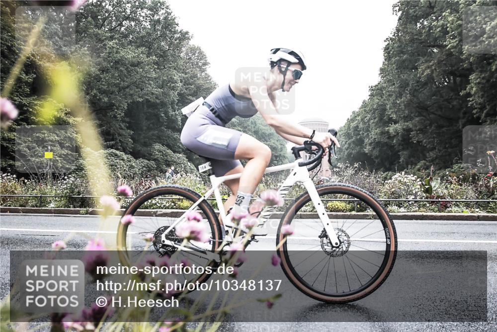 13.09.2026 - Stadtparktriathlon H.Heesch http://msf.ph/oto/10348137 13.09.2026 10:18:02 Radfahren 316, 364, 395, 421 meine-sportfotos.de